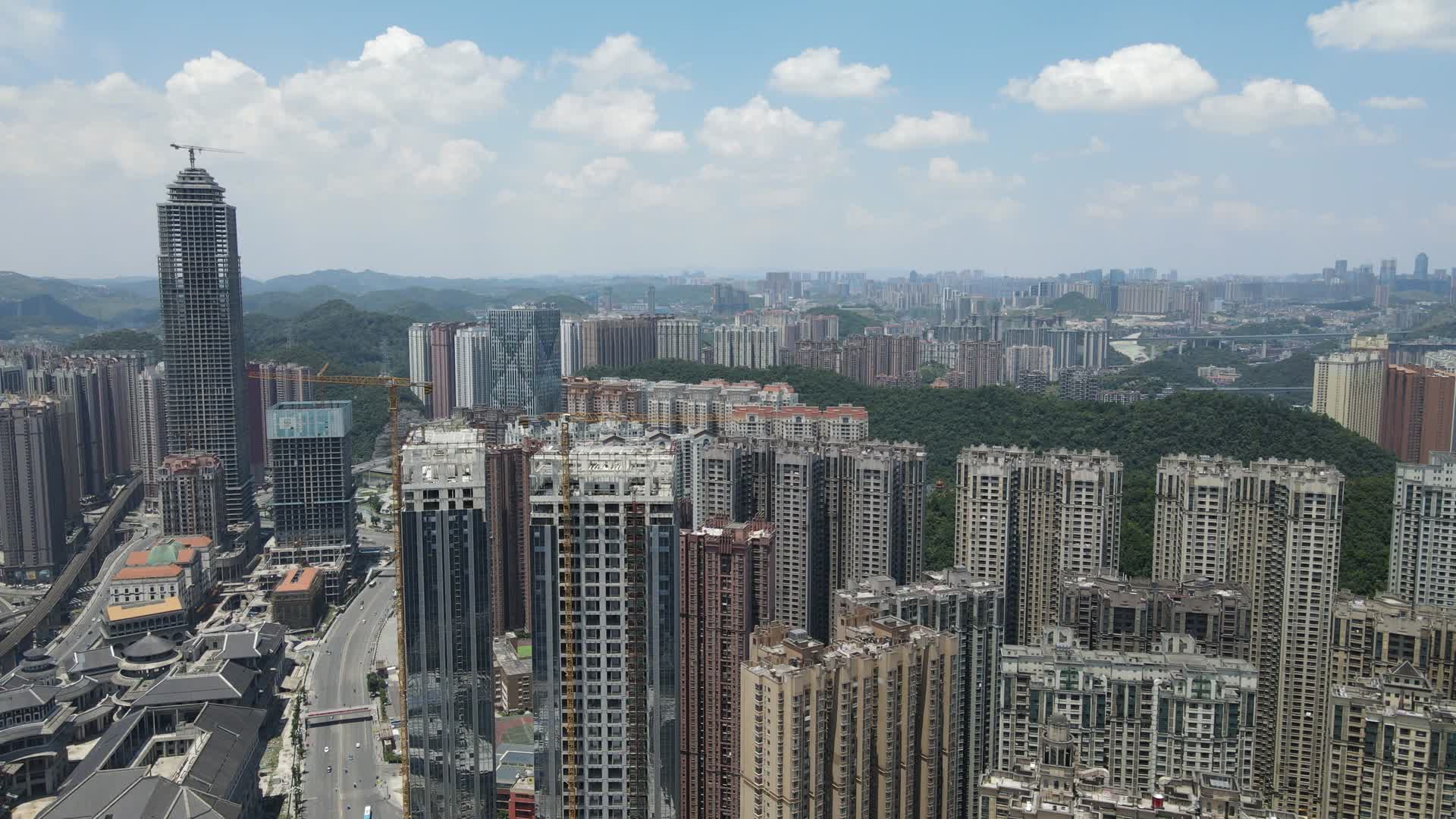贵阳城市高楼建筑航拍视频的预览图