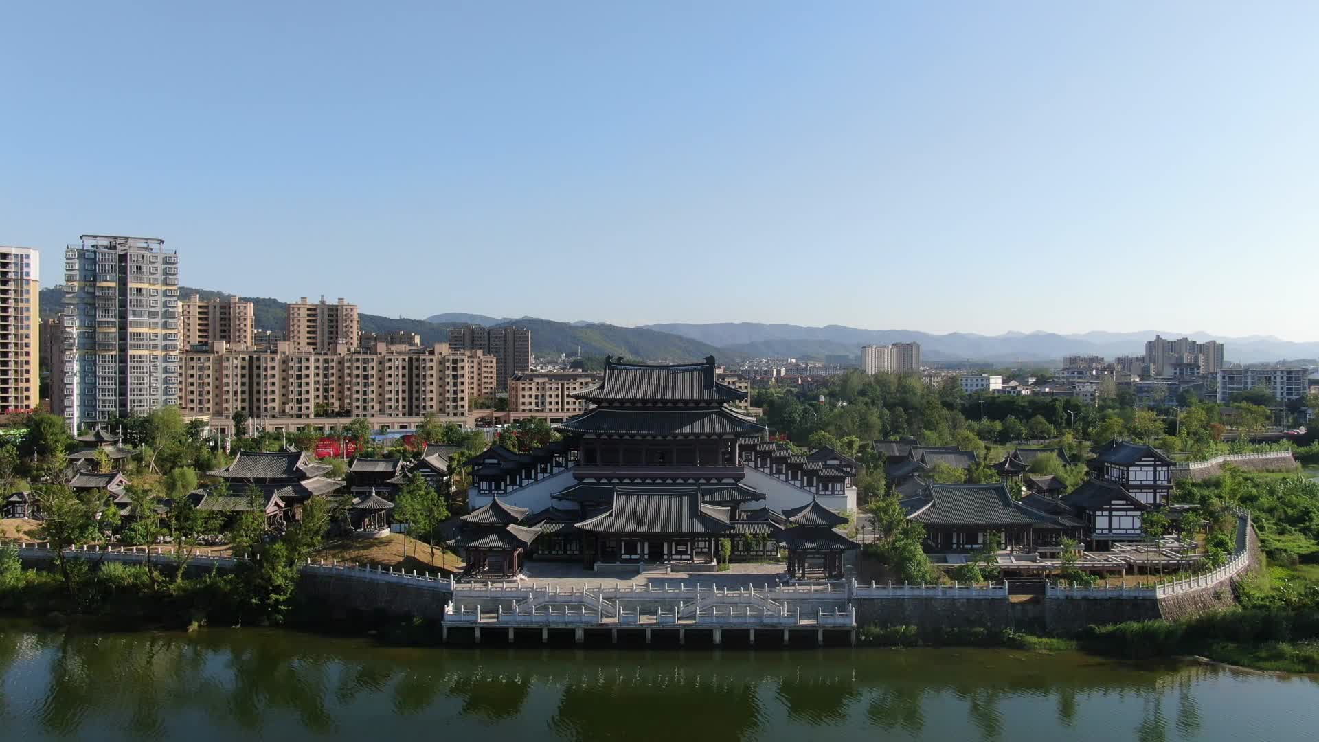 广西南宁城市风光航拍视频的预览图