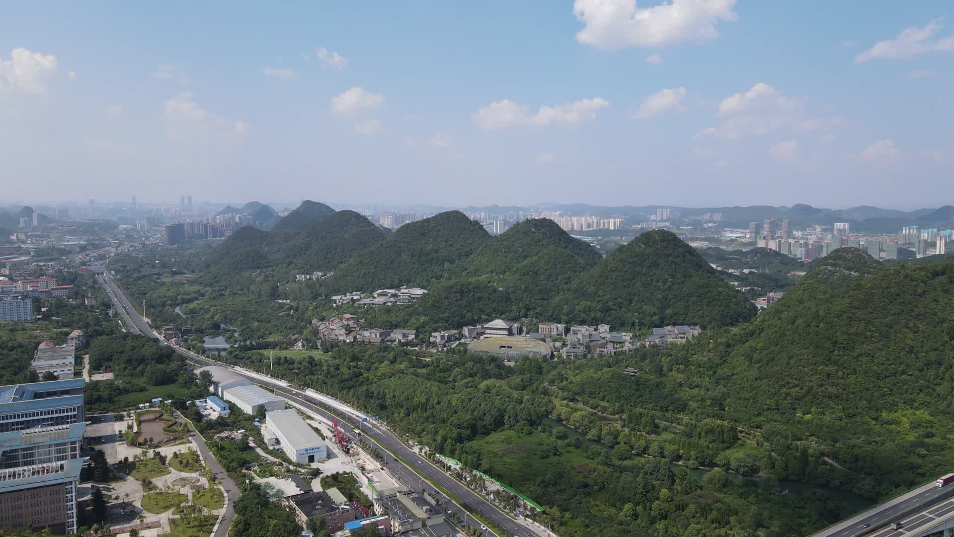 贵州贵阳城市天际线航拍视频的预览图