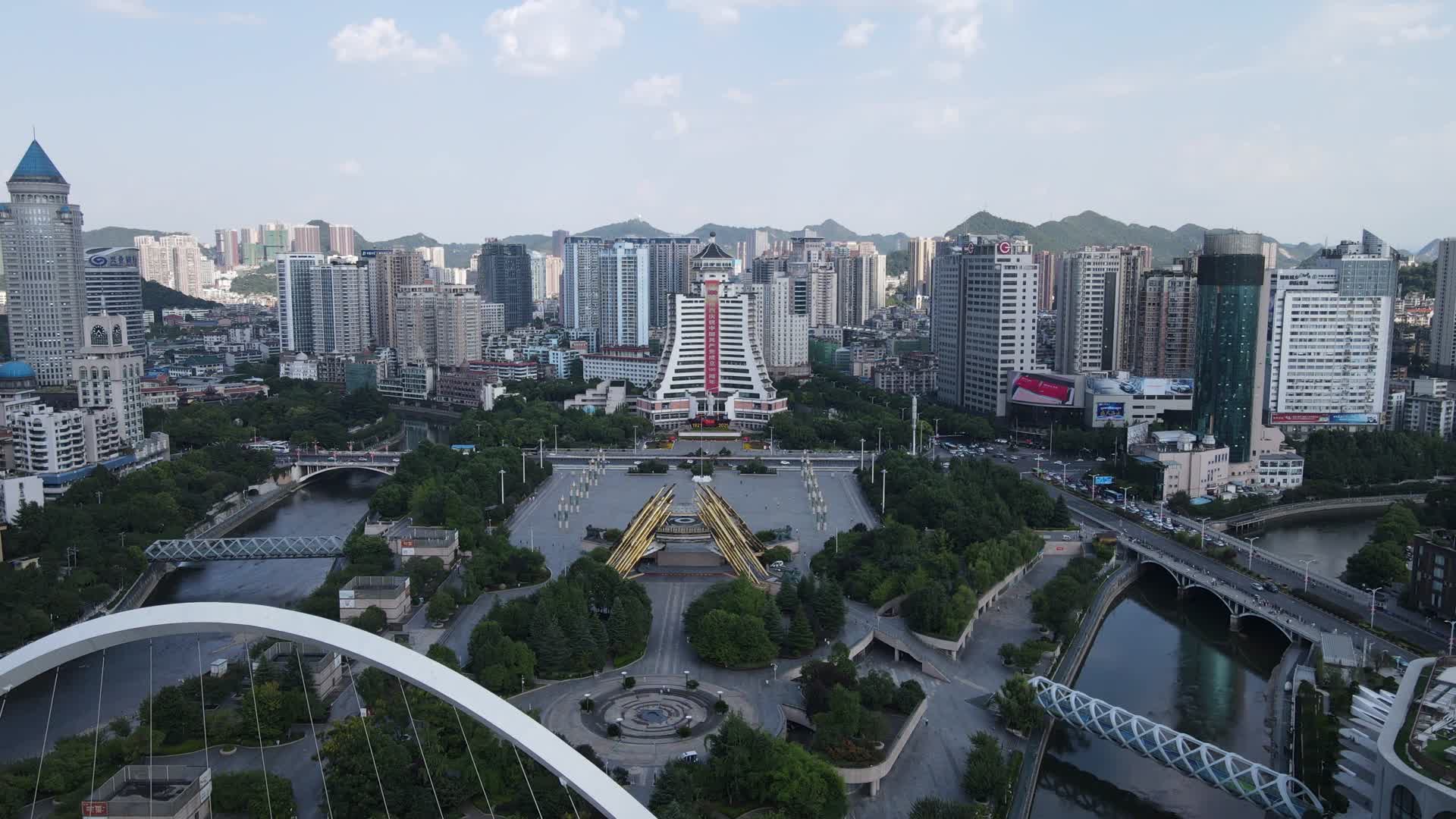 贵阳城市建设航拍视频的预览图