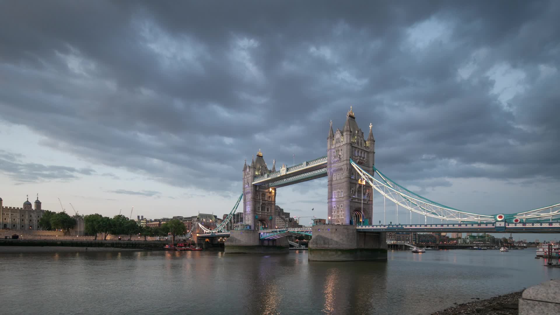 延时摄影外国地标建筑英国伦敦大桥视频的预览图