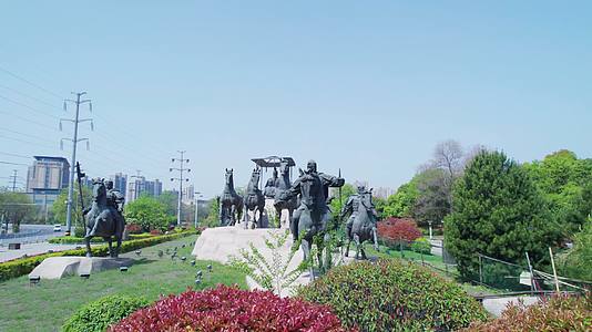 徐州市车马出行广场4k航拍视频的预览图