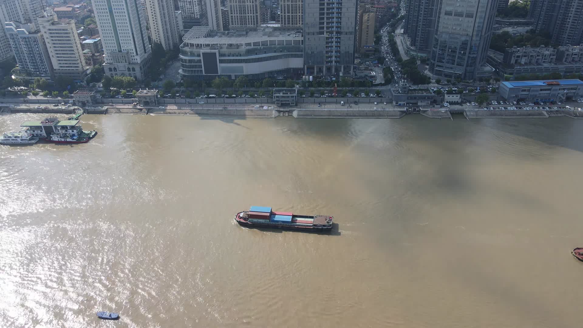 长江风光江河船航拍视频的预览图