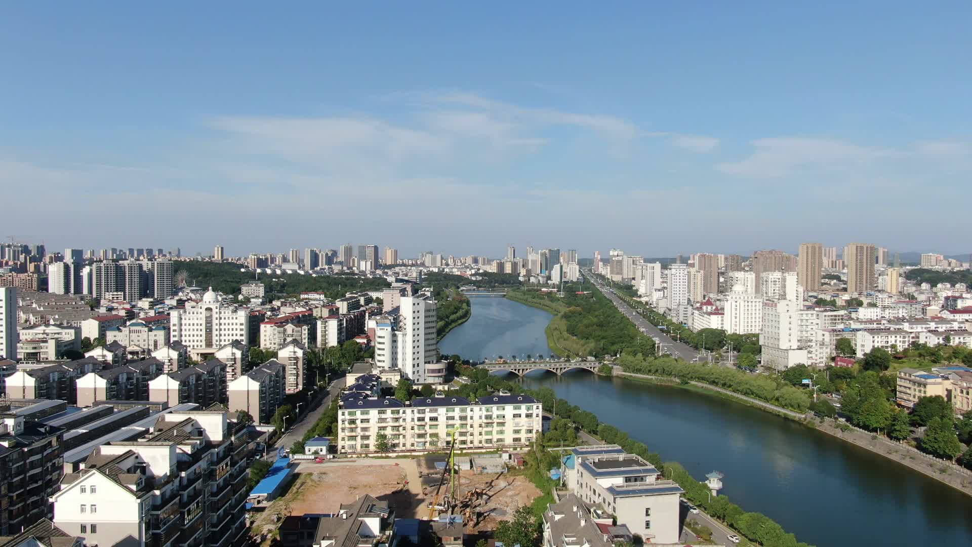 贵阳城市风光高楼建筑航拍视频的预览图