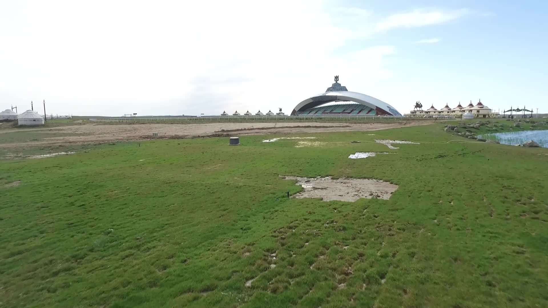 内蒙古乌兰察布四子王旗草原航拍视频的预览图