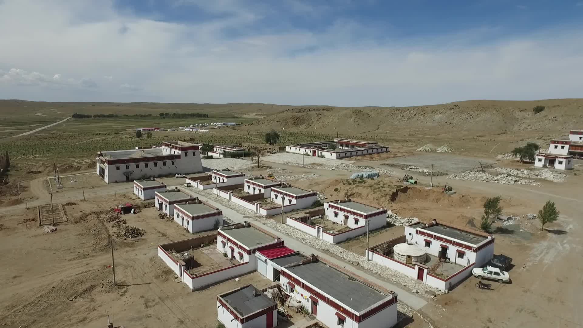 内蒙古乌兰察布四子王旗锡拉木伦庙航拍视频的预览图