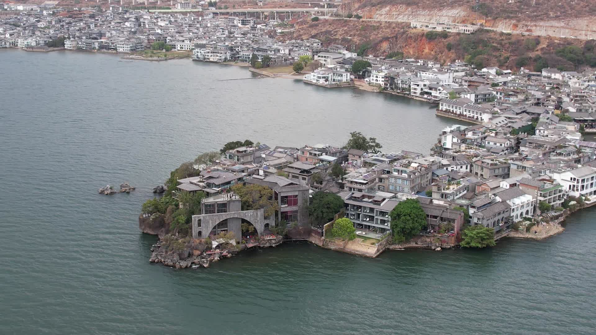 云南大理洱海双廊古镇航拍视频的预览图