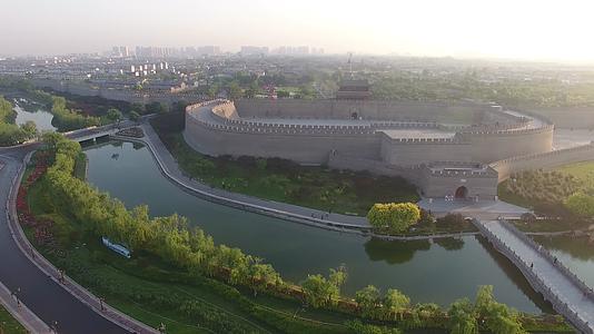 航拍清早晨光中的古城正定瓮城2视频的预览图