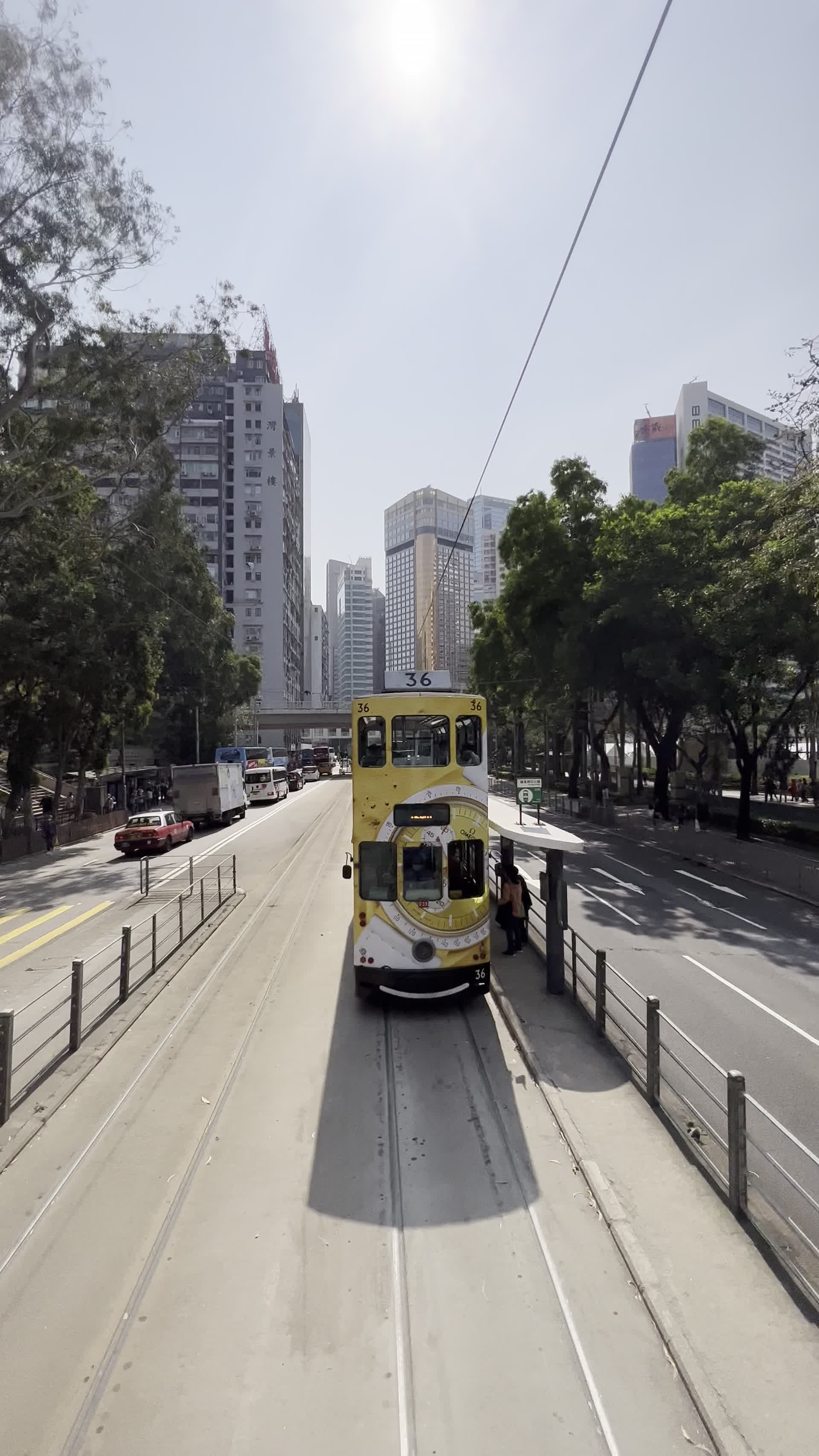 香港叮叮车行驶二楼视角视频的预览图