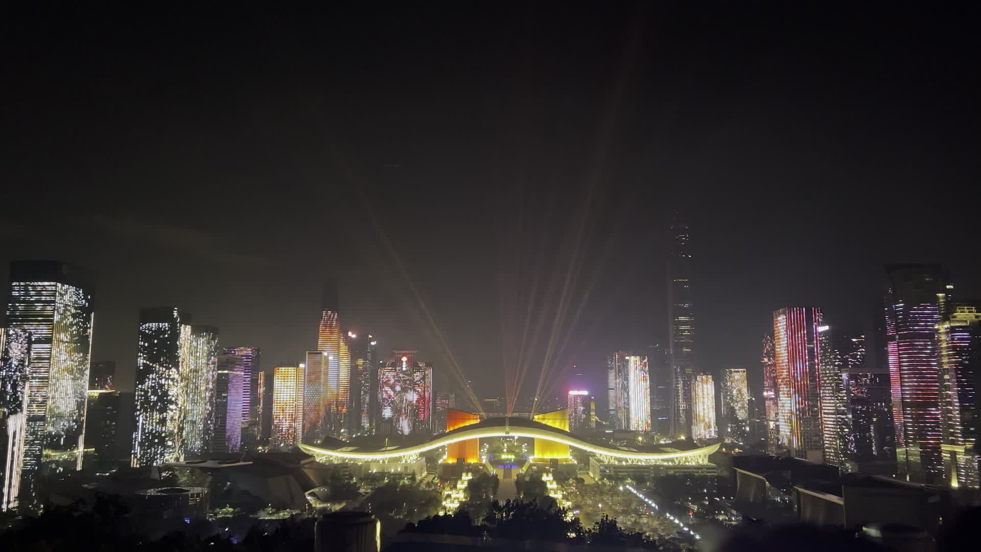 深圳市民中心灯光秀手持拍摄视频的预览图