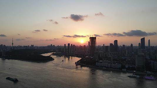 湖北武汉城市风光交通航拍视频的预览图