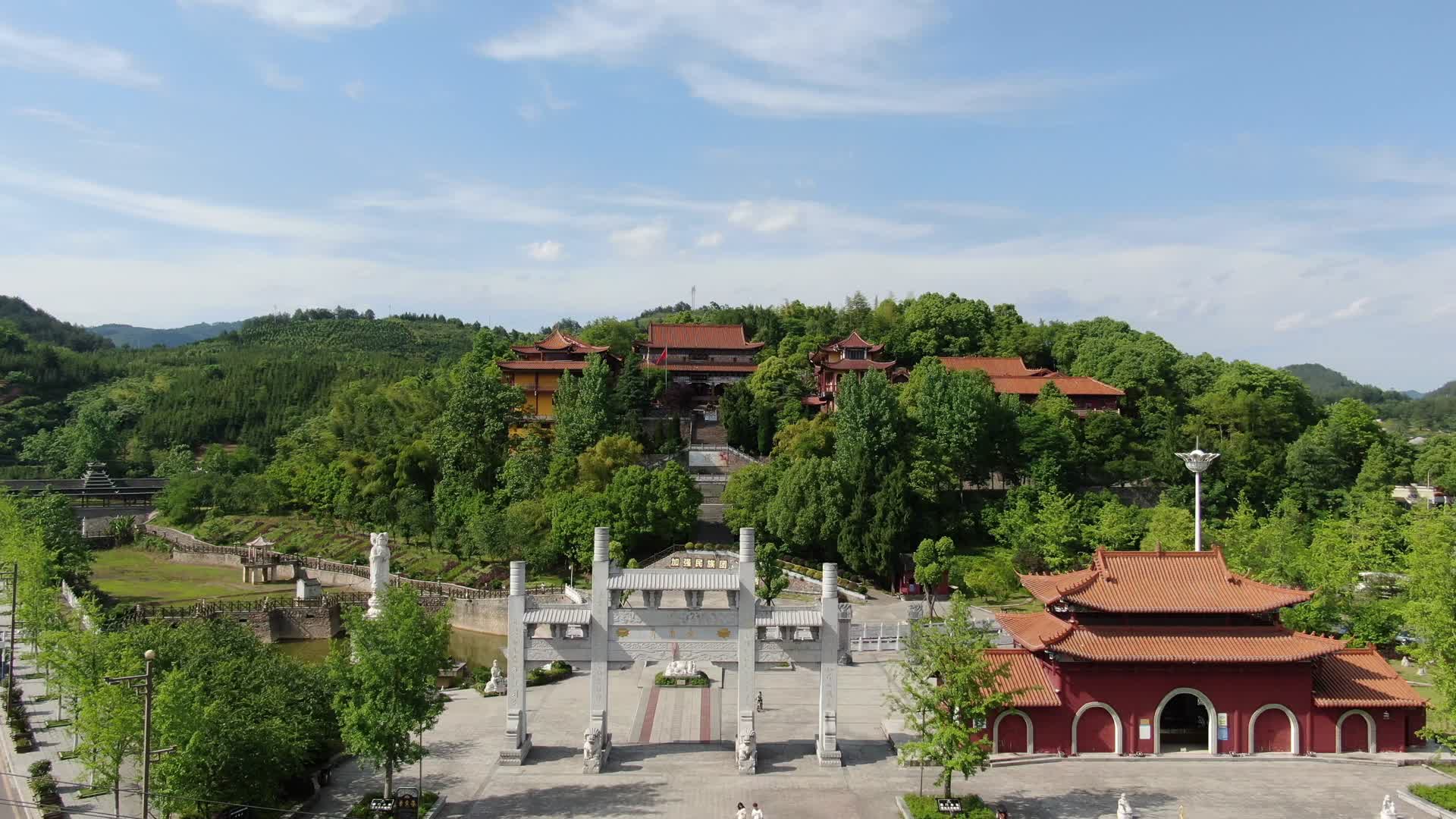 湖南新晃燕来寺古建筑航拍视频的预览图