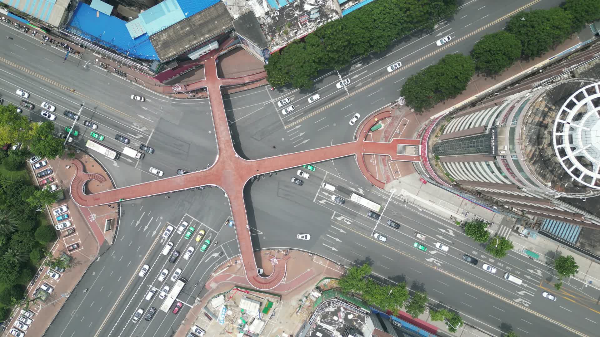 湖北襄阳人民广场交通天桥视频的预览图
