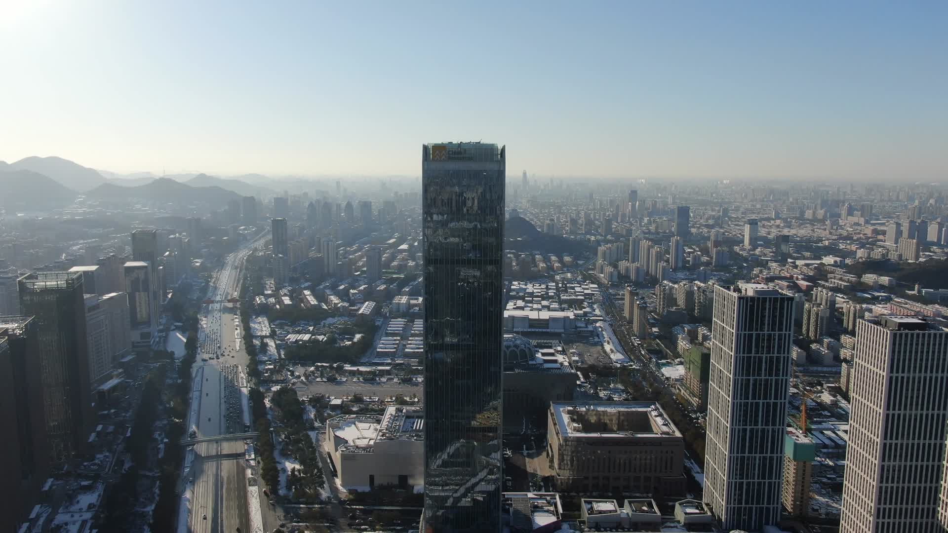 航拍山东济南新城建设视频的预览图