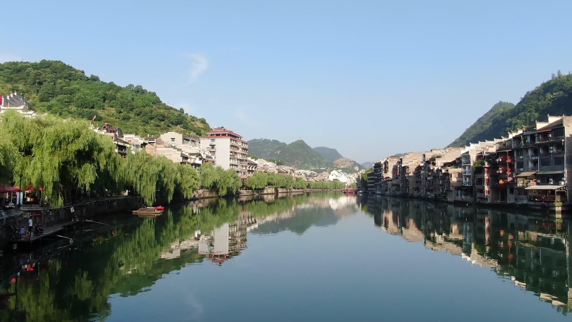 贵州镇远古镇舞阳河视频的预览图