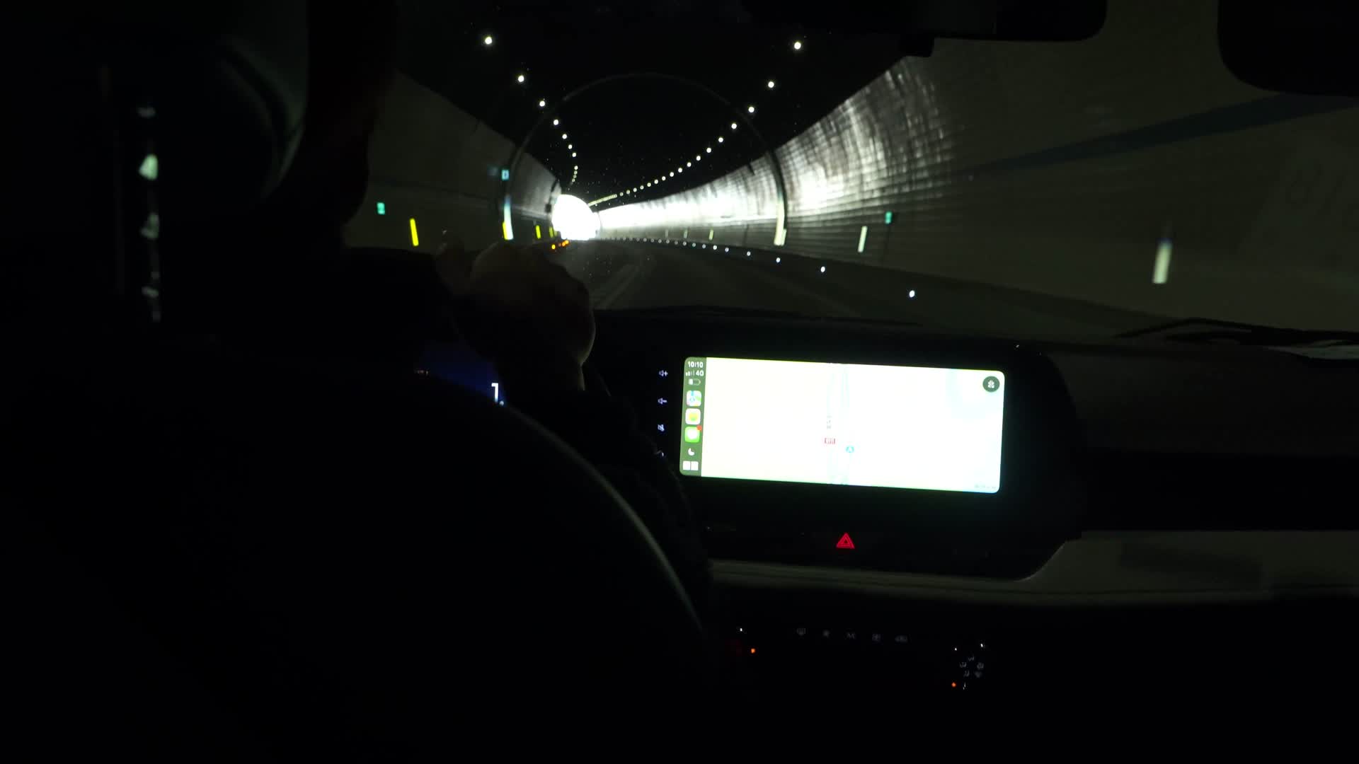 怀柔隧道通过隧道亮光穿山视频的预览图
