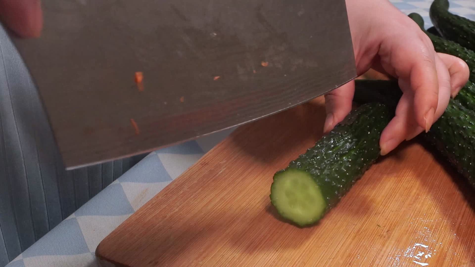 黄瓜条切菜视频的预览图