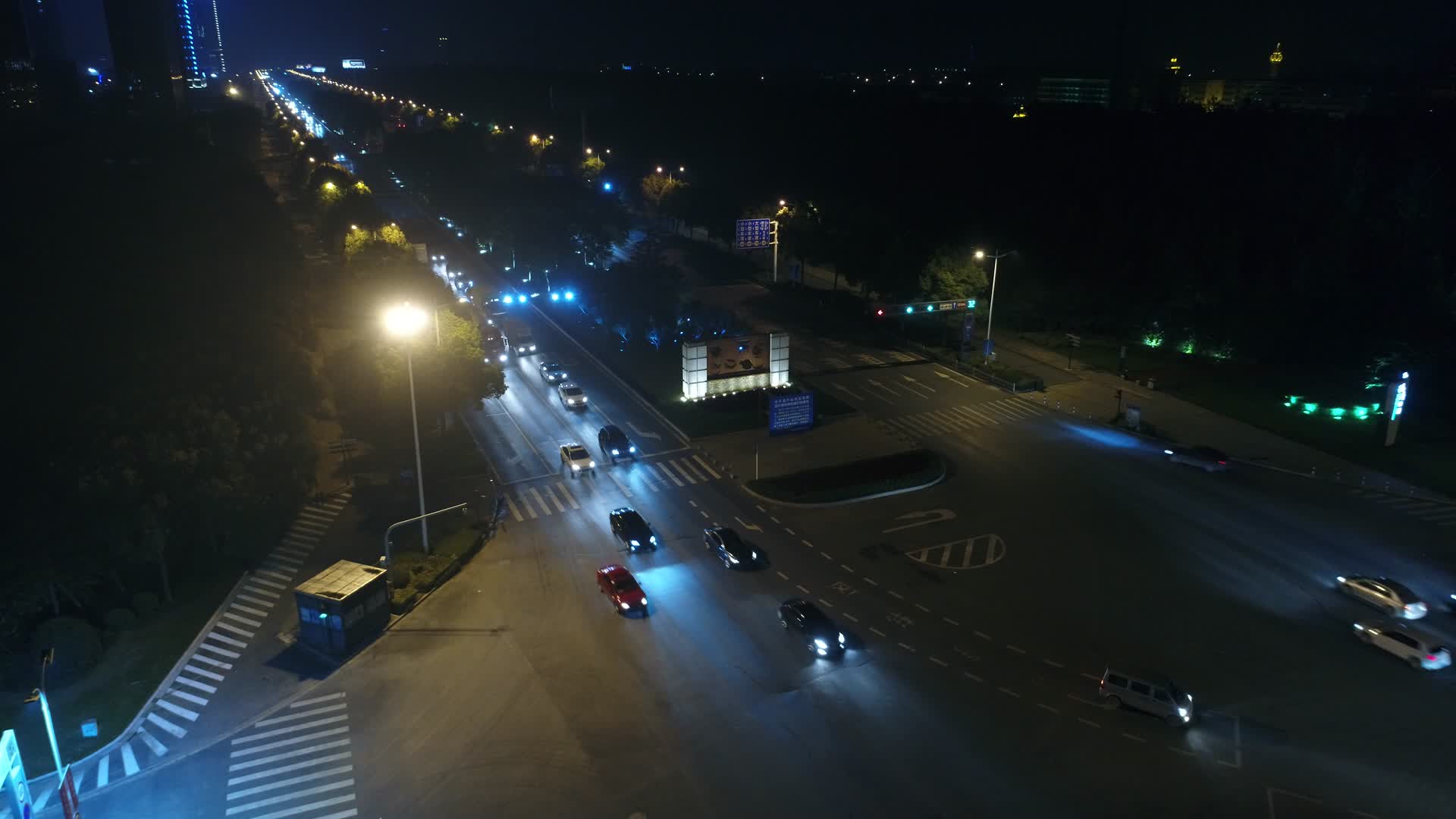 航拍德清城市夜景视频的预览图