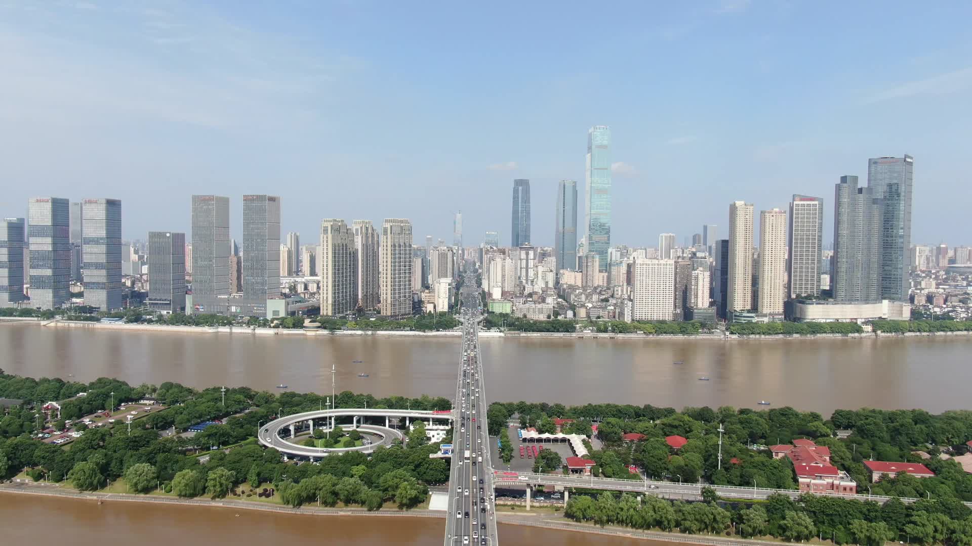 航拍湖南株洲城市风光视频的预览图