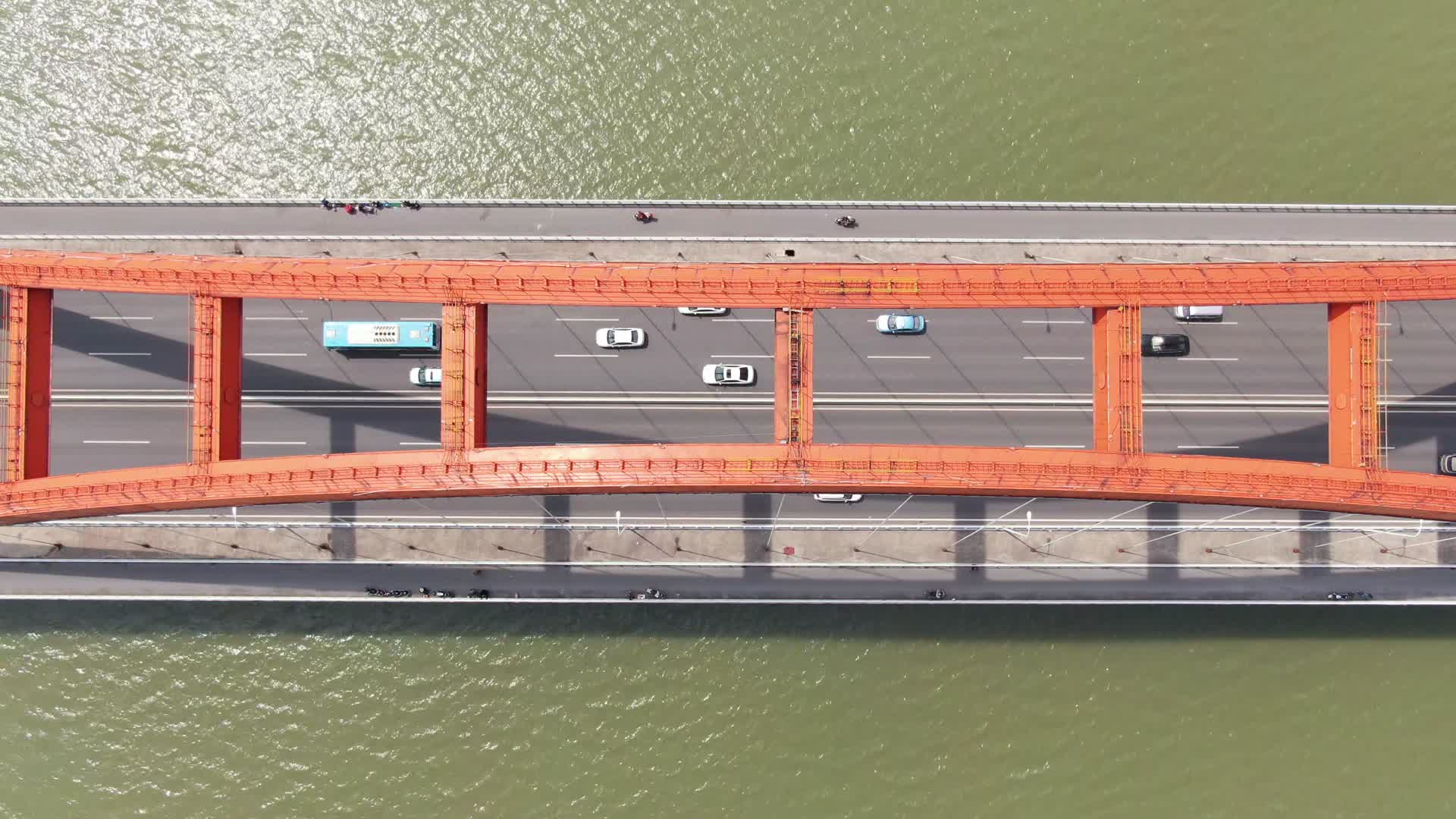 湘江福元路大桥交通航拍视频的预览图