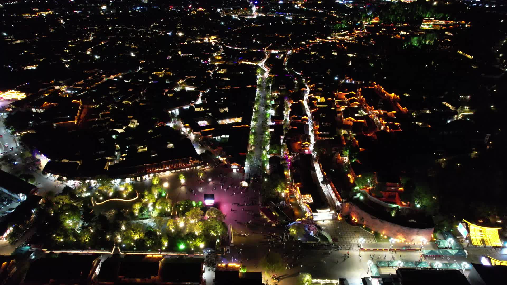 丽江古城夜景灯光航拍视频的预览图