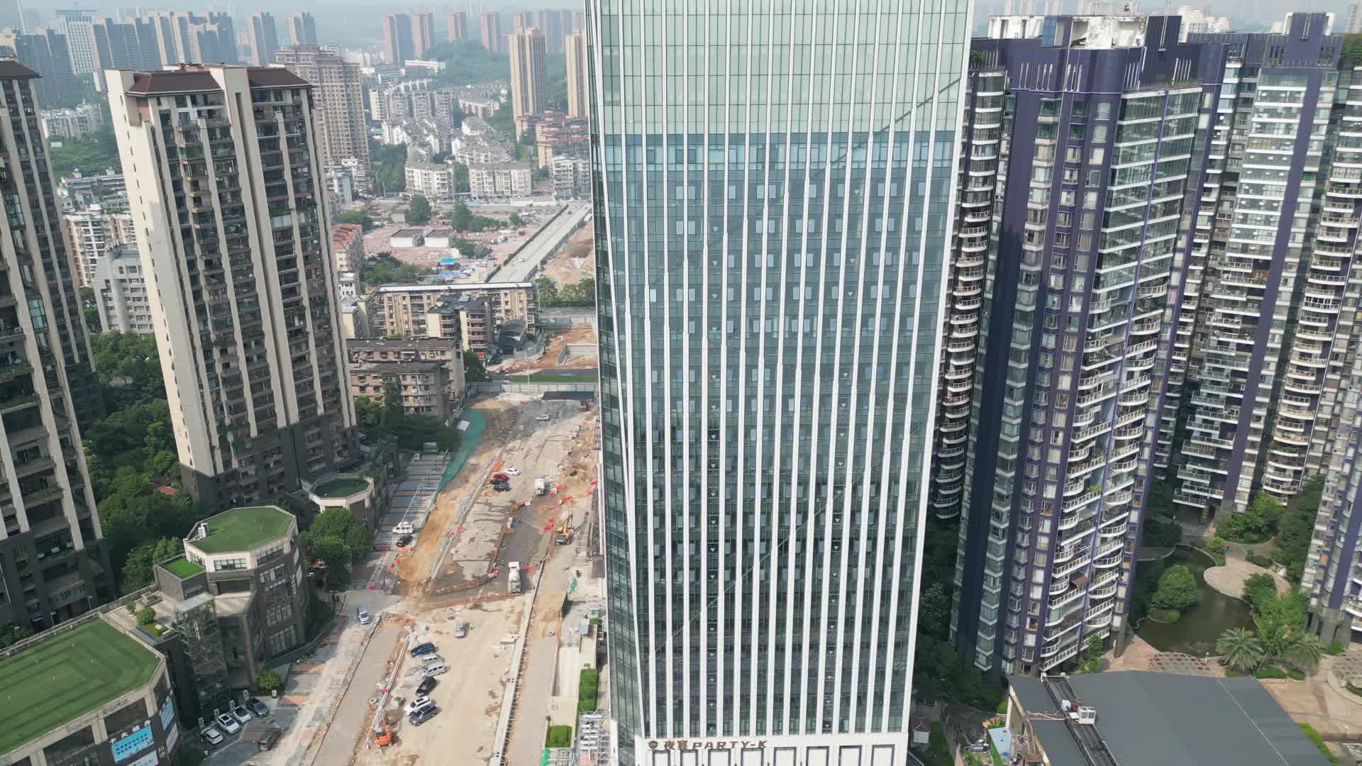 湖北宜昌城市高楼建筑航拍视频的预览图