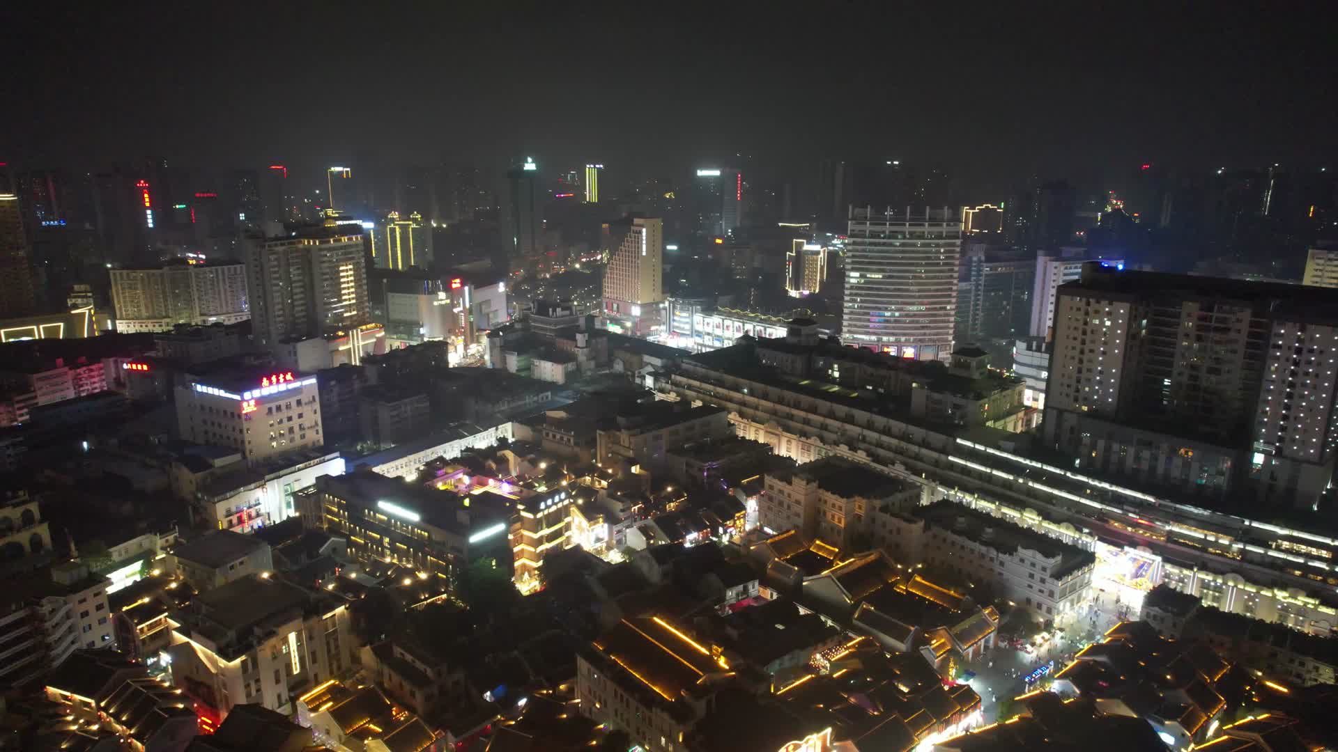 南宁城市夜景交通航拍1视频的预览图
