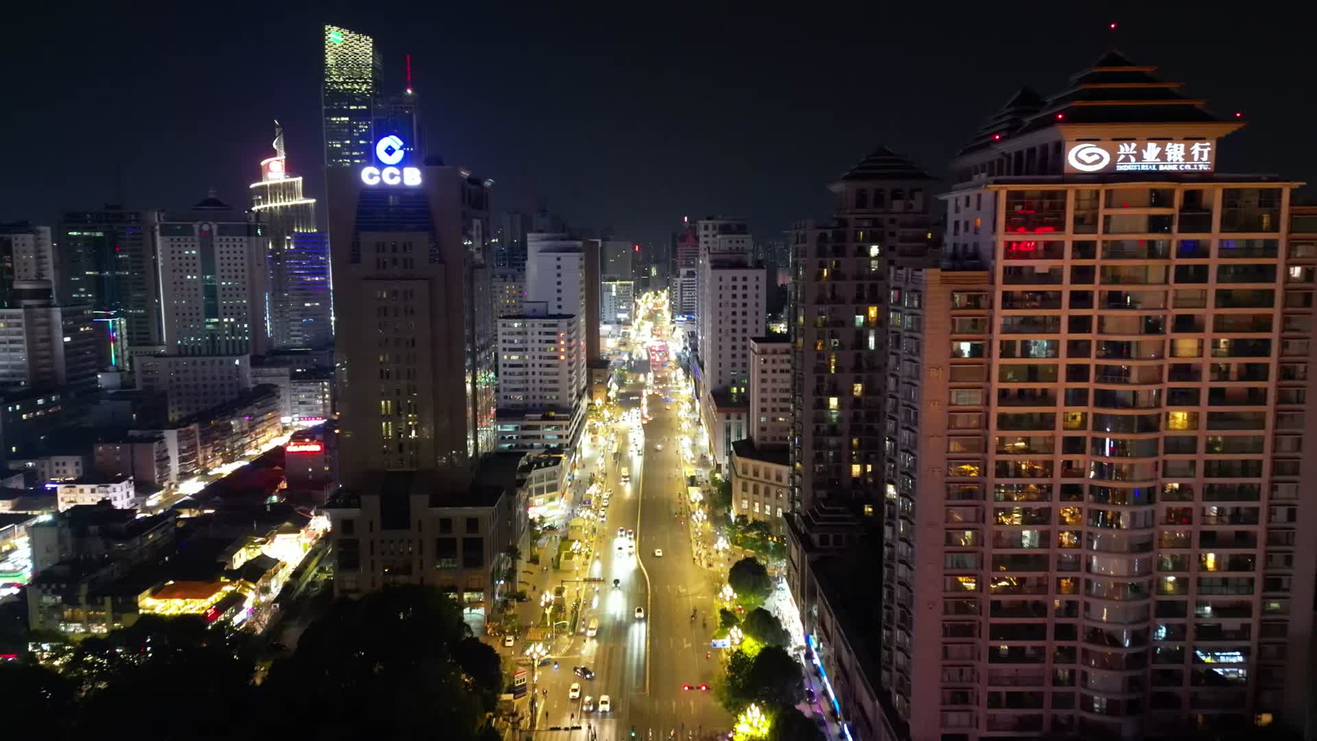 航拍云南昆明城市交通大道夜景视频的预览图