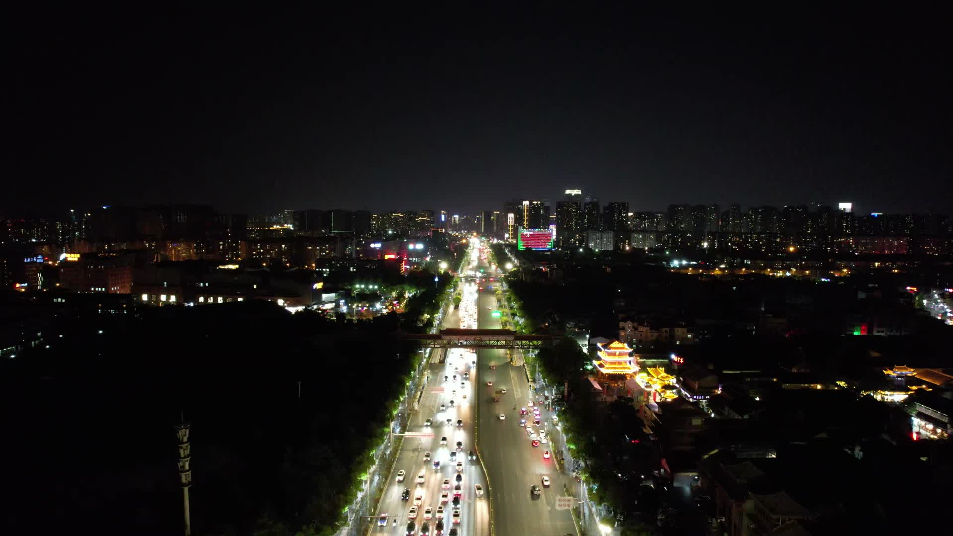昆明夜景灯光交通航拍视频的预览图