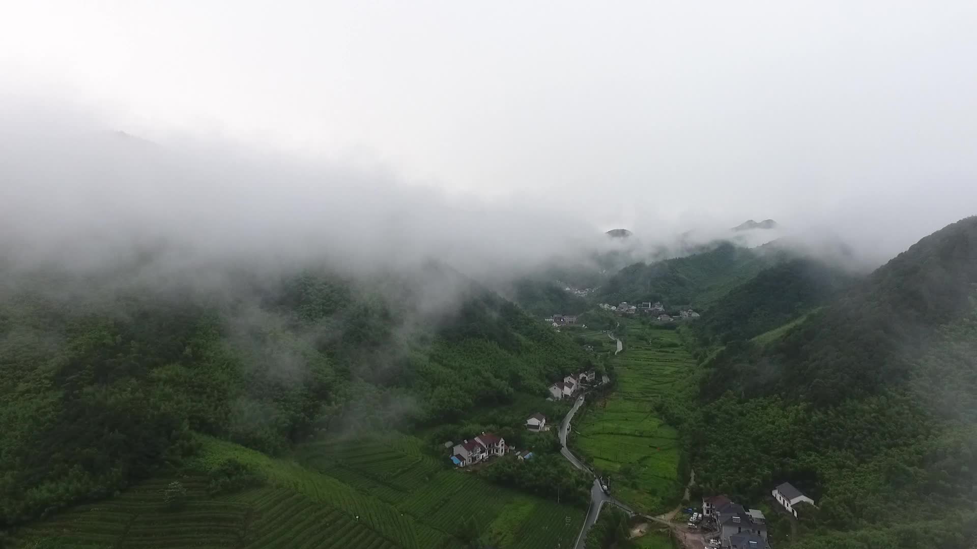德清莫干山风景航拍视频的预览图