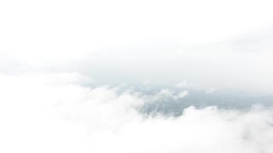 德清莫干山云雾航拍水气视频的预览图