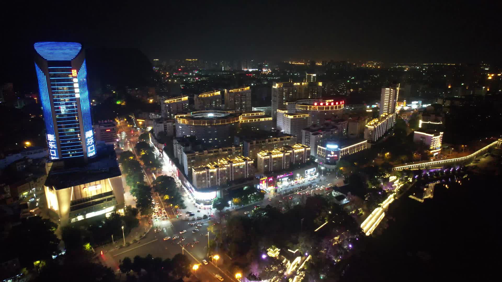 航拍广西柳州城市夜景灯光视频的预览图
