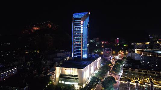 广西柳州银泰城夜景航拍视频的预览图