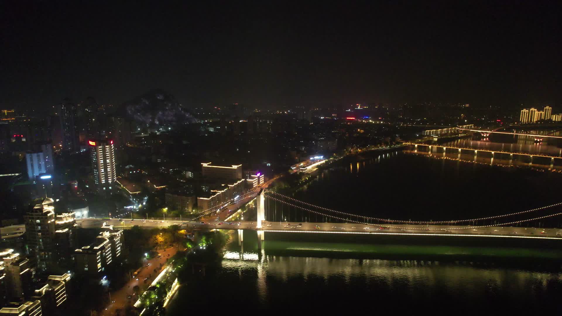 航拍广西柳州红光大桥夜景视频的预览图
