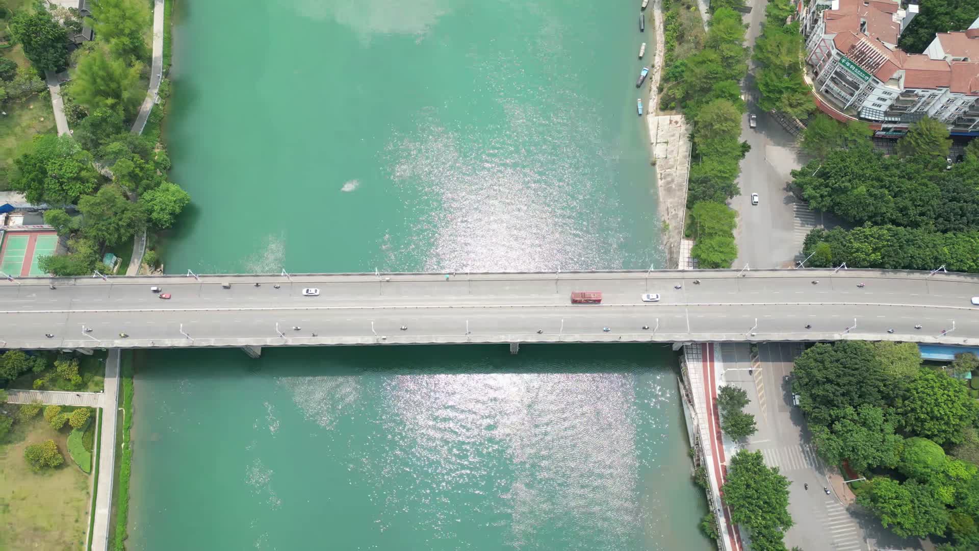 广西百色城市风光航拍视频的预览图