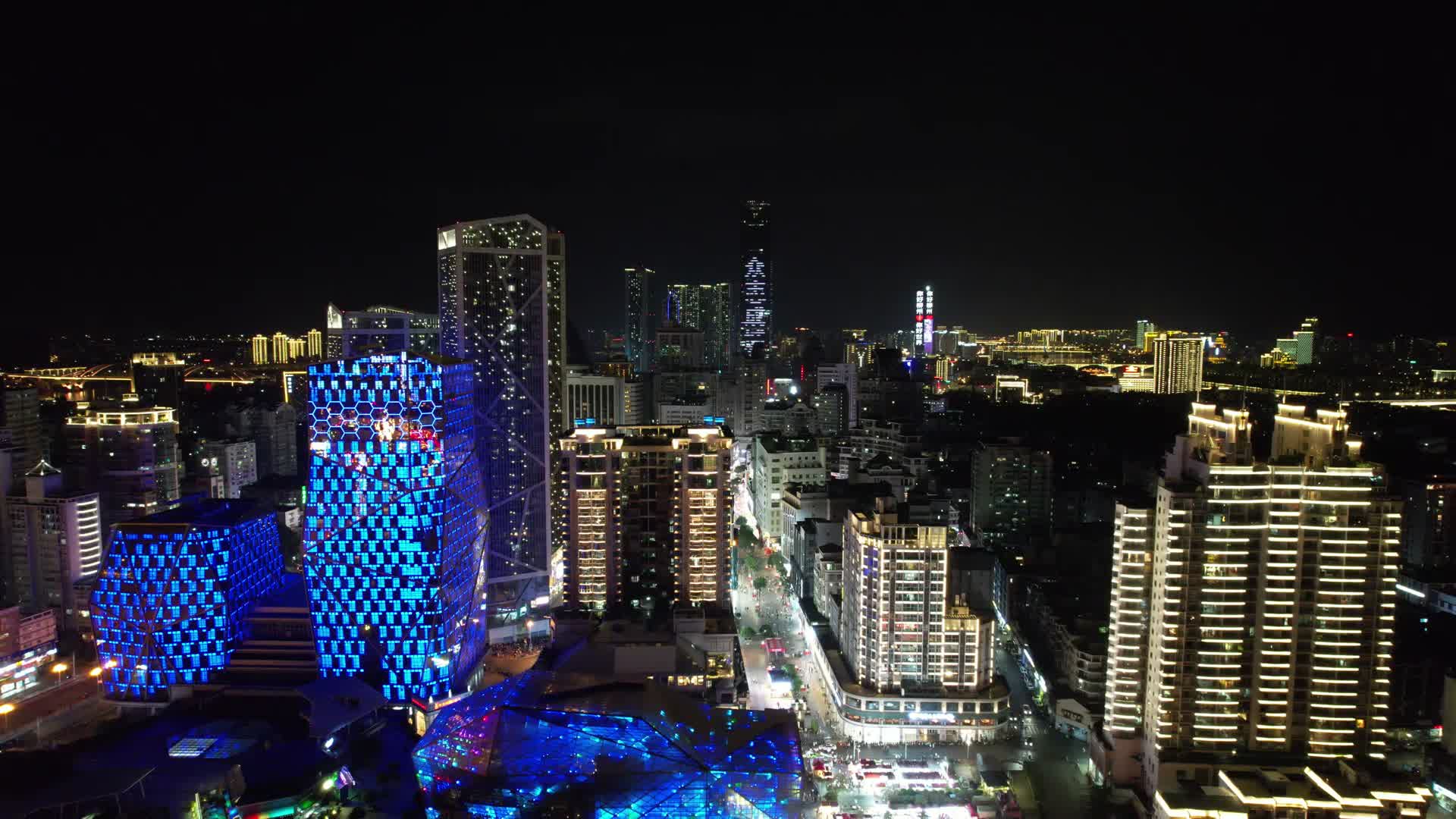 广西柳州城市夜景交通航拍视频的预览图