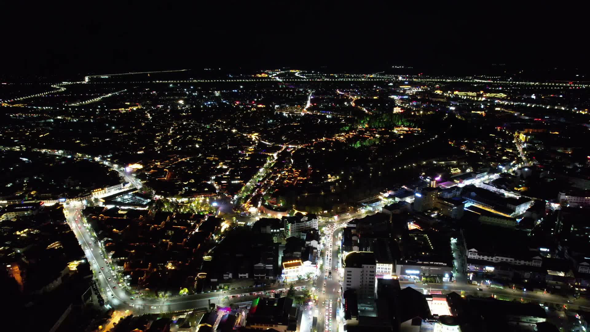 丽江城市夜景灯光航拍视频的预览图