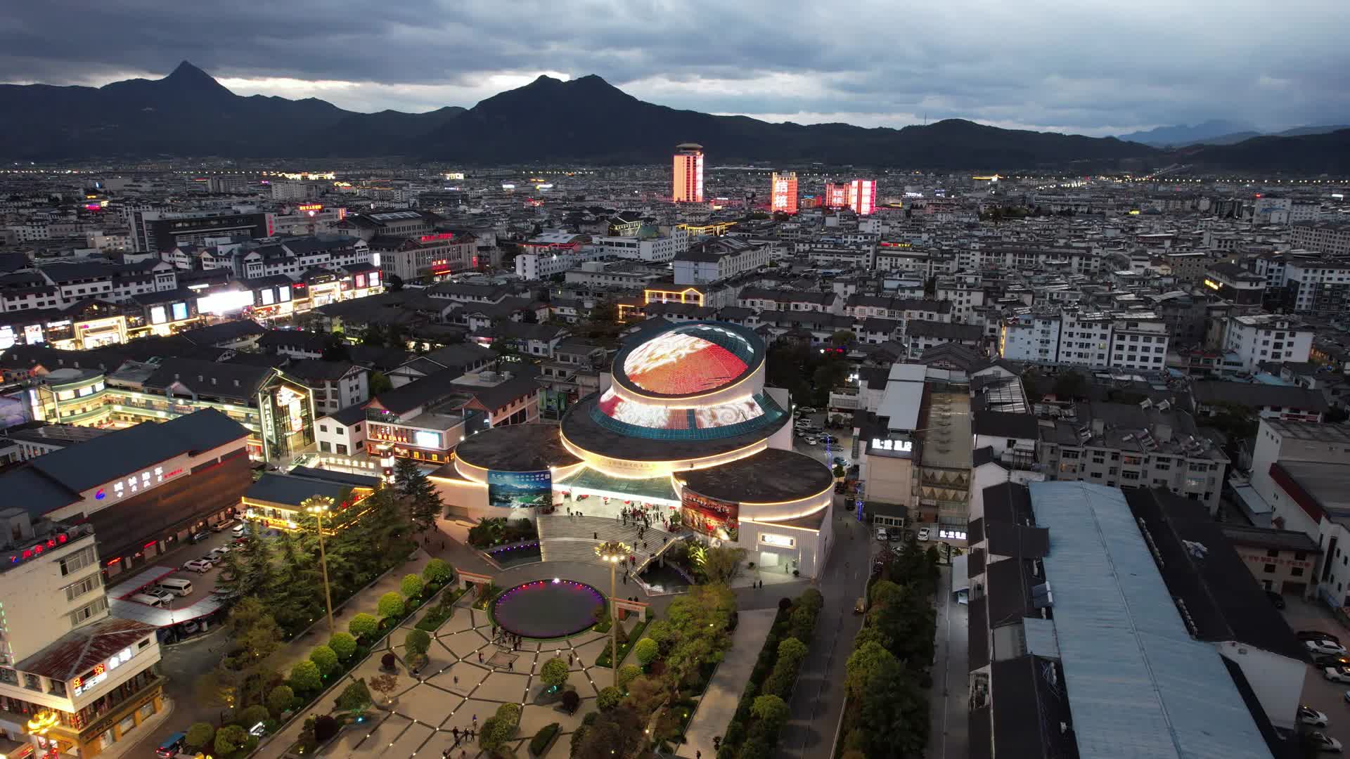 丽江城市夜景航拍视频的预览图