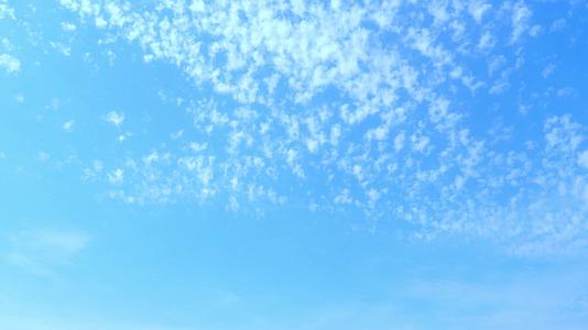 蓝天白云延时天空延时摄影视频的预览图
