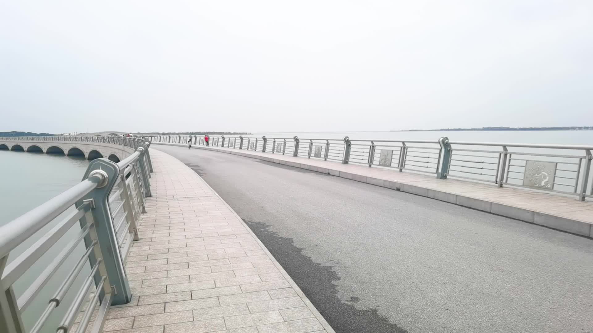 淀山湖彩虹桥视频的预览图