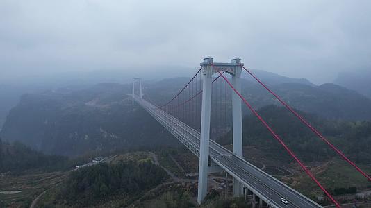 4K湖南茅岩河大桥航拍视频视频的预览图