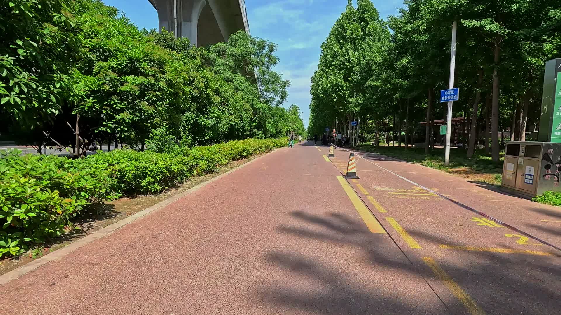 城市街道风景视频的预览图