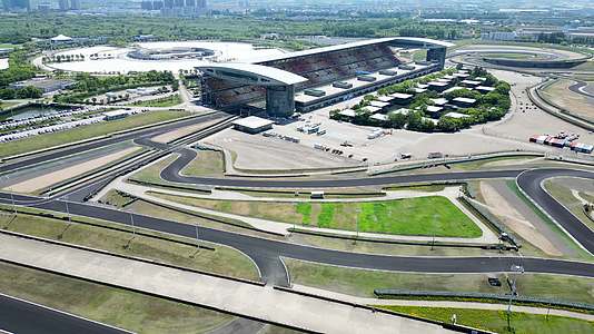 上海国际赛车场比赛赛道航拍4K60帧视频的预览图