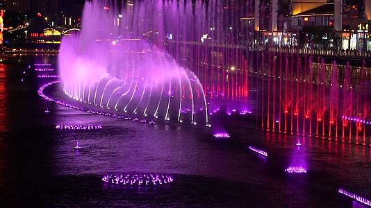 夏季户外喷泉夜景实拍视频视频的预览图