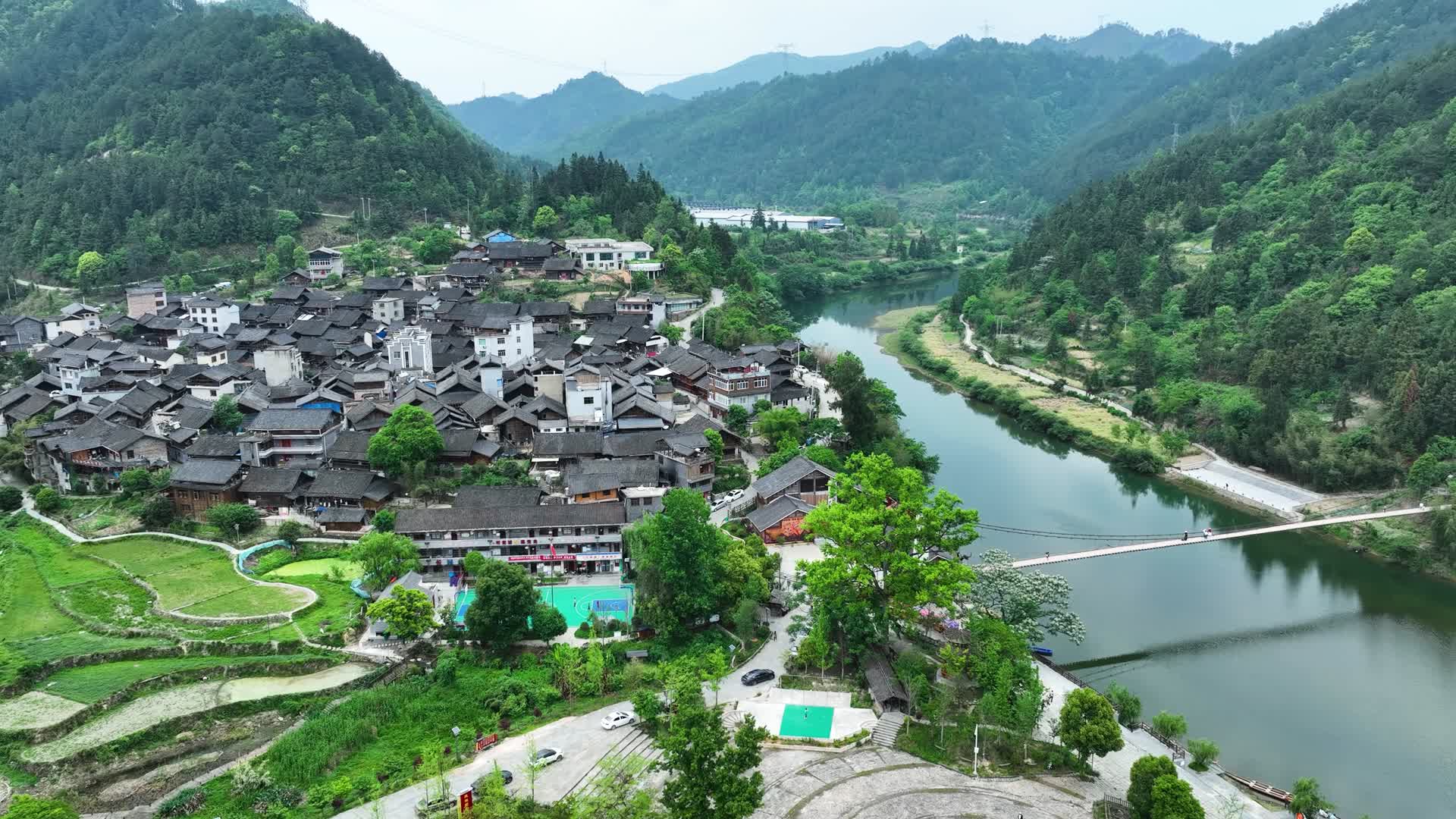 4K航拍贵州台江县长滩村美景视频的预览图