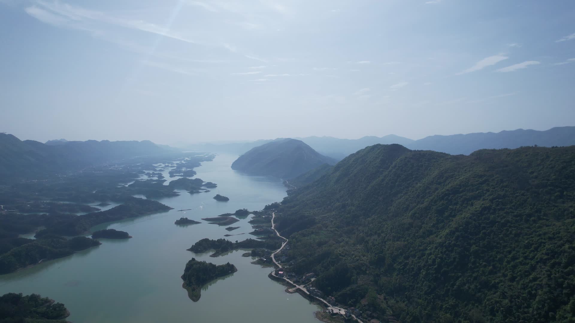 4K湖北仙岛湖自然风光大全景航拍视频视频的预览图