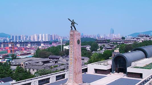 枣庄市铁道游击队纪念园4k航拍视频的预览图