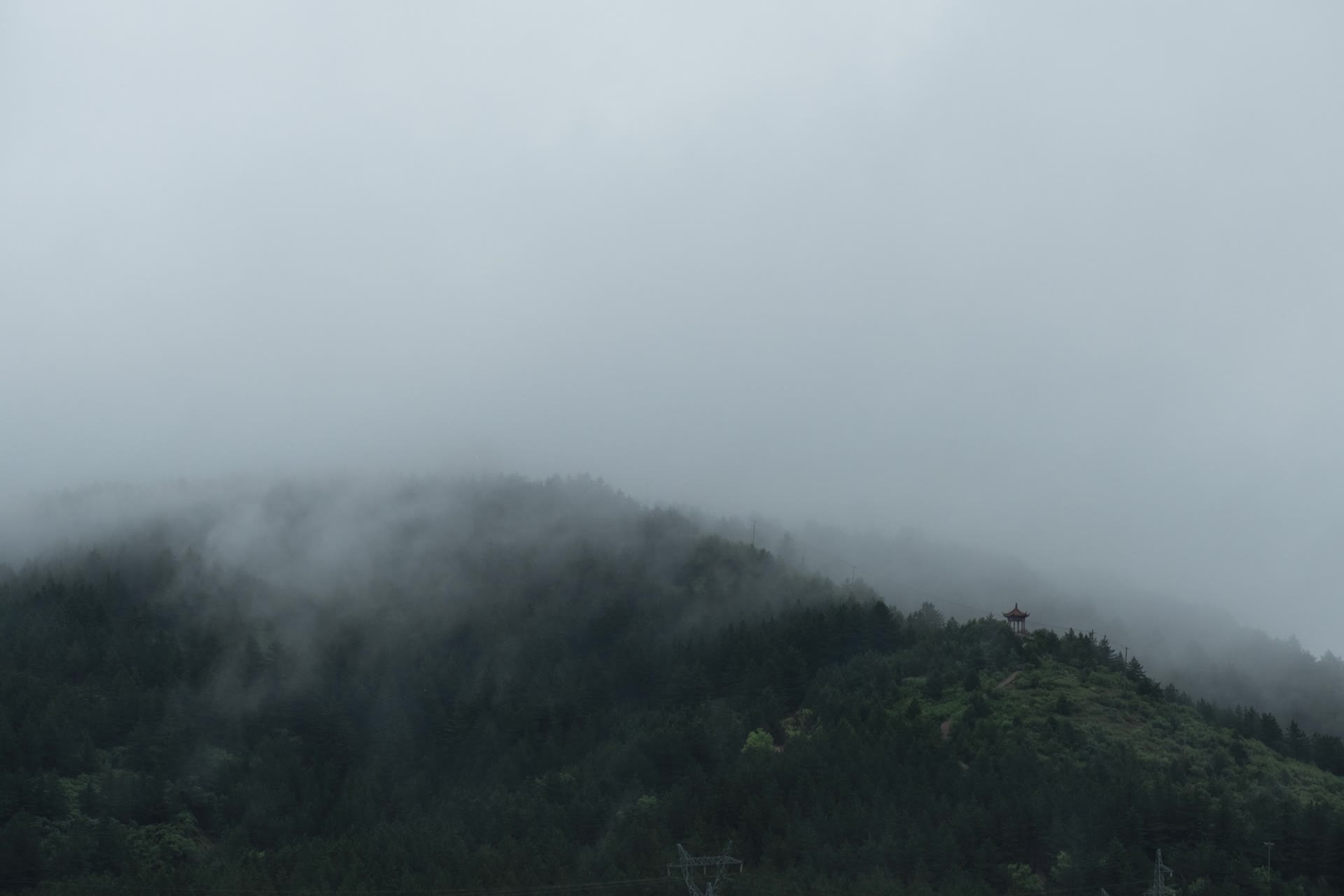 山区雨后雨雾薄雾消散延时6K视频的预览图