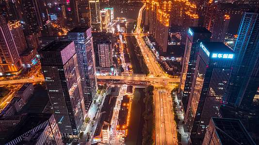 8K武汉楚河汉街夜景车流航拍延时视频的预览图