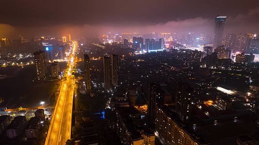 8K岳阳城市天际线夜景航拍视频视频的预览图